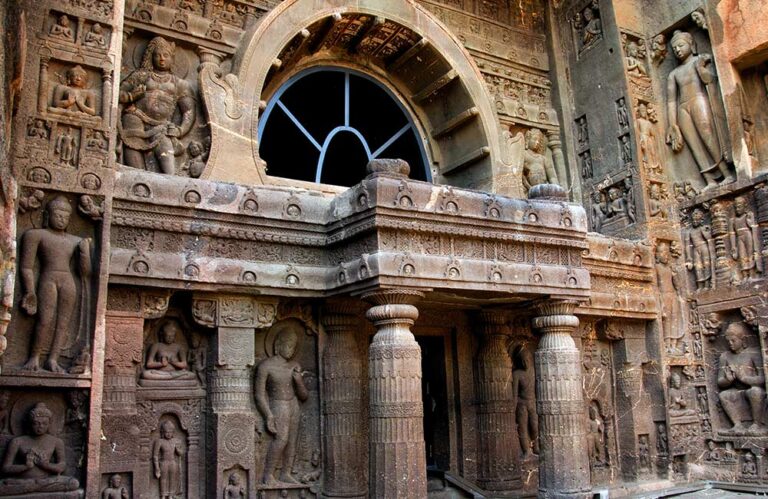 pune to ajanta caves cab service