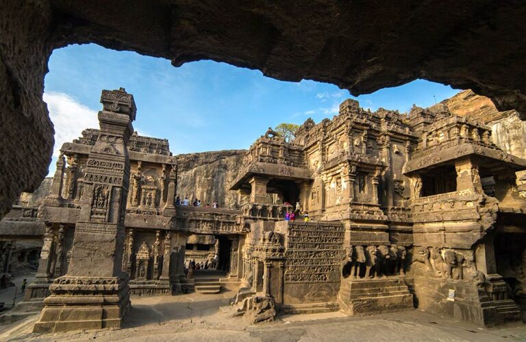 pune to ellora caves cab service