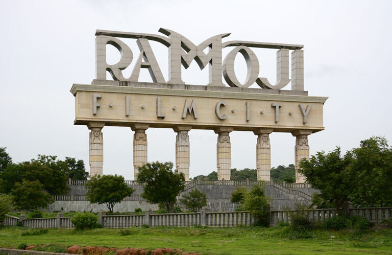 Pune to Hyderabad ramoji filmcity cab service