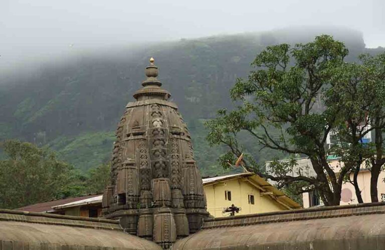 pune to temple tour cab service